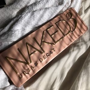 Urban Decay Naked3 eyeshadow Palette